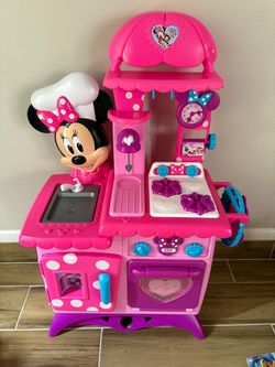 Minnie Mouse Play Kitchen COMPLETE SET + LOTS OF ACCESSORIES 🎀