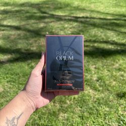 Black Opium Eau de Parfum Over Red
