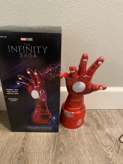 Reading Light Infinity Saga Iron Man