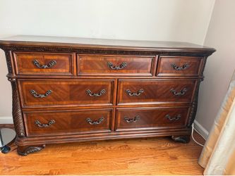 Wood dresser