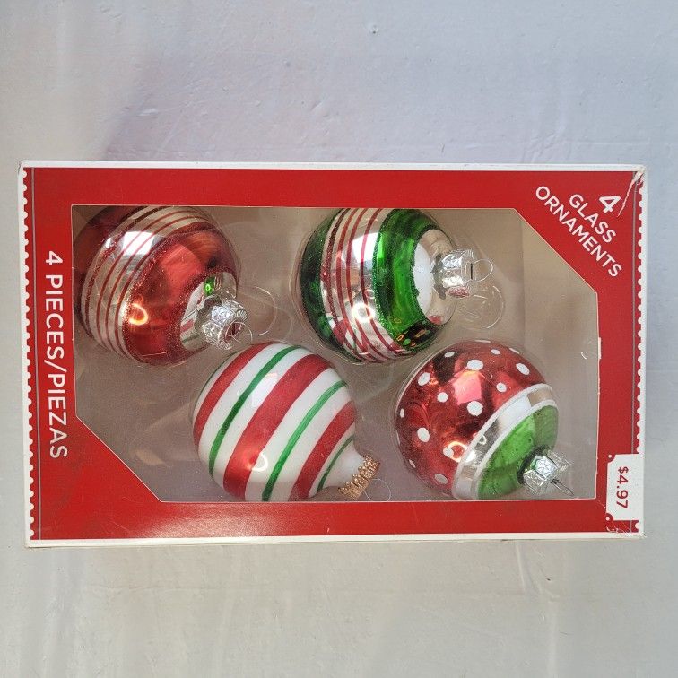 Christmas Ornaments Holiday Time Decorations Lot Of 4 New