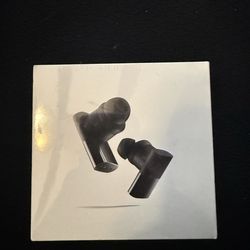 Status Between 3ANC earbuds