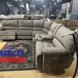 Gray Sofa Sectional 3x Power Recliners & Wireless Charger 