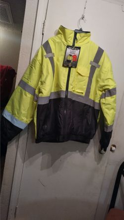  Tengo 2 Chamarra Nuevas  Una Talla 2xL Y La Otra Talla. l 60 Cada UUna