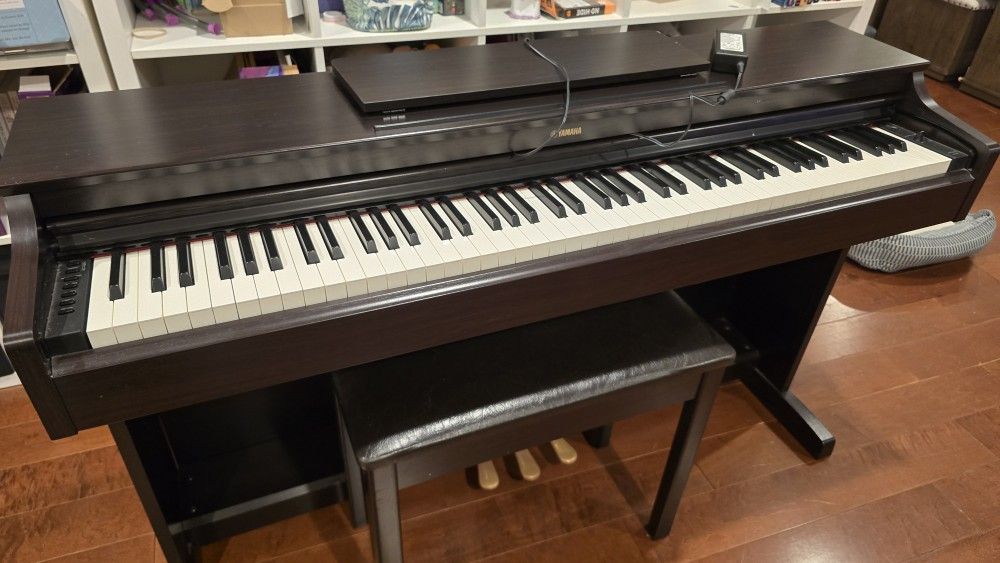 Yamaha Arius Ydp 163