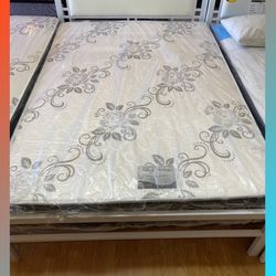 Queen size mattress/ Colchon