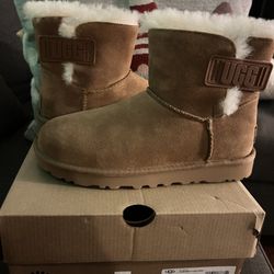 UGG Ankle Boots Size 7 USA  Size 