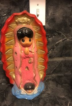 Virgencita Plis