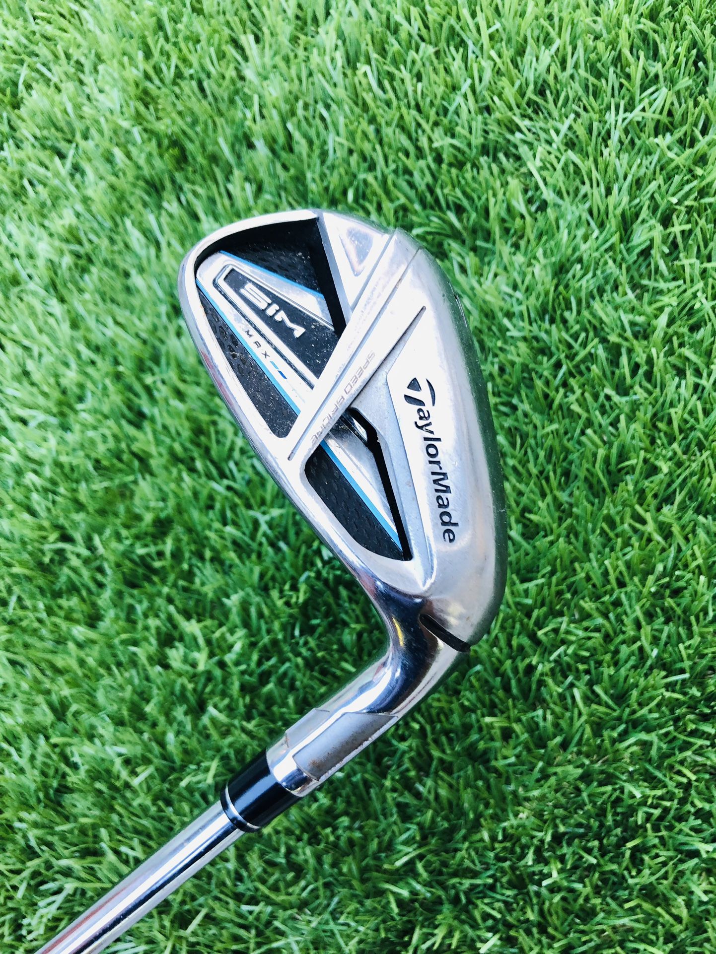 TaylorMade SIM Max A AW Approach Wedge with MAX KBS Steel Regular Flex RH