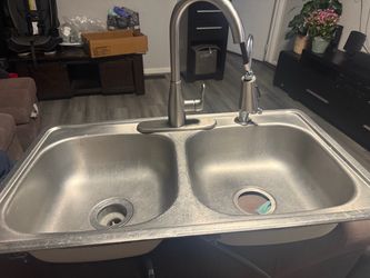 Used 32” x 18” Stainless Steel Double Kitchen Sink with Faucet