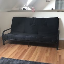 Black Futon 