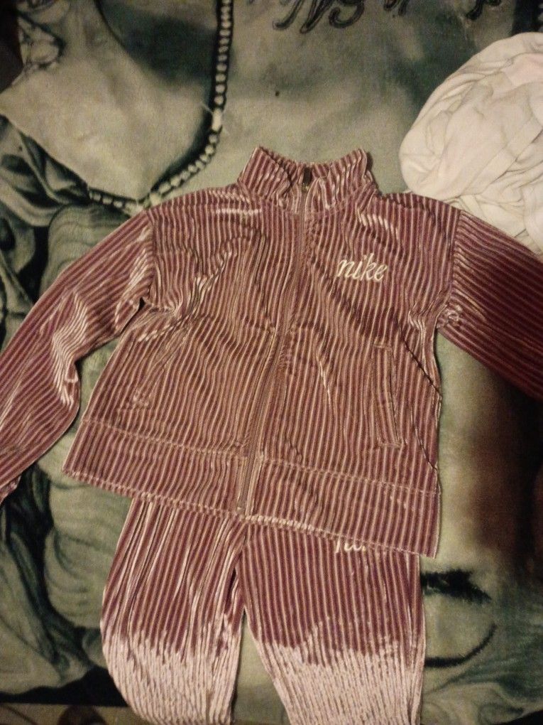 Girls Size 6X Nike Dry fit Jogger