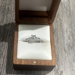Brilliant Earth Size 7 Princess cut Diamond Engagement Ring