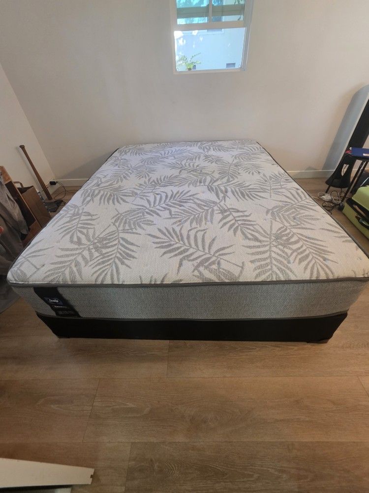 Queen Mattress And Spring Box