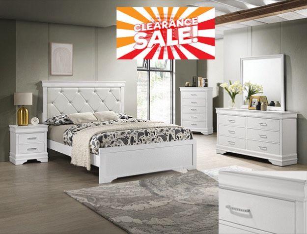 4pcs Queen Size Bedroom Set w. Mattress Included
