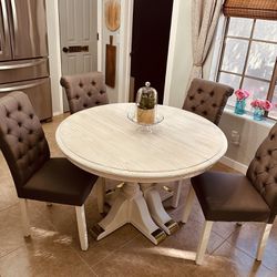🌺 VINTAGE DINING TABLE WITH FOUR NEW CHAIRS🌺