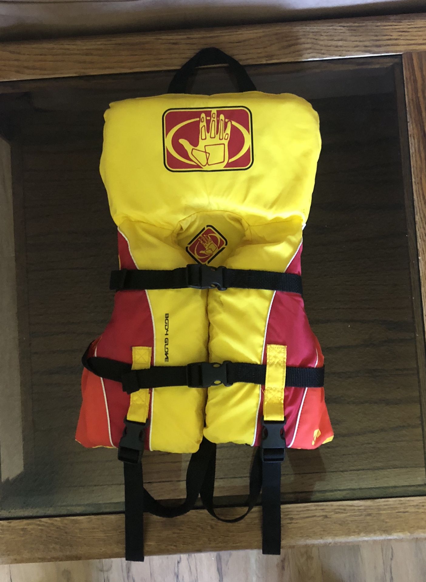 Body glove life vest up to 30 pounds