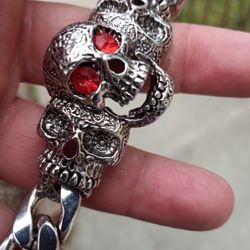 Awesome Skull Bracelet 