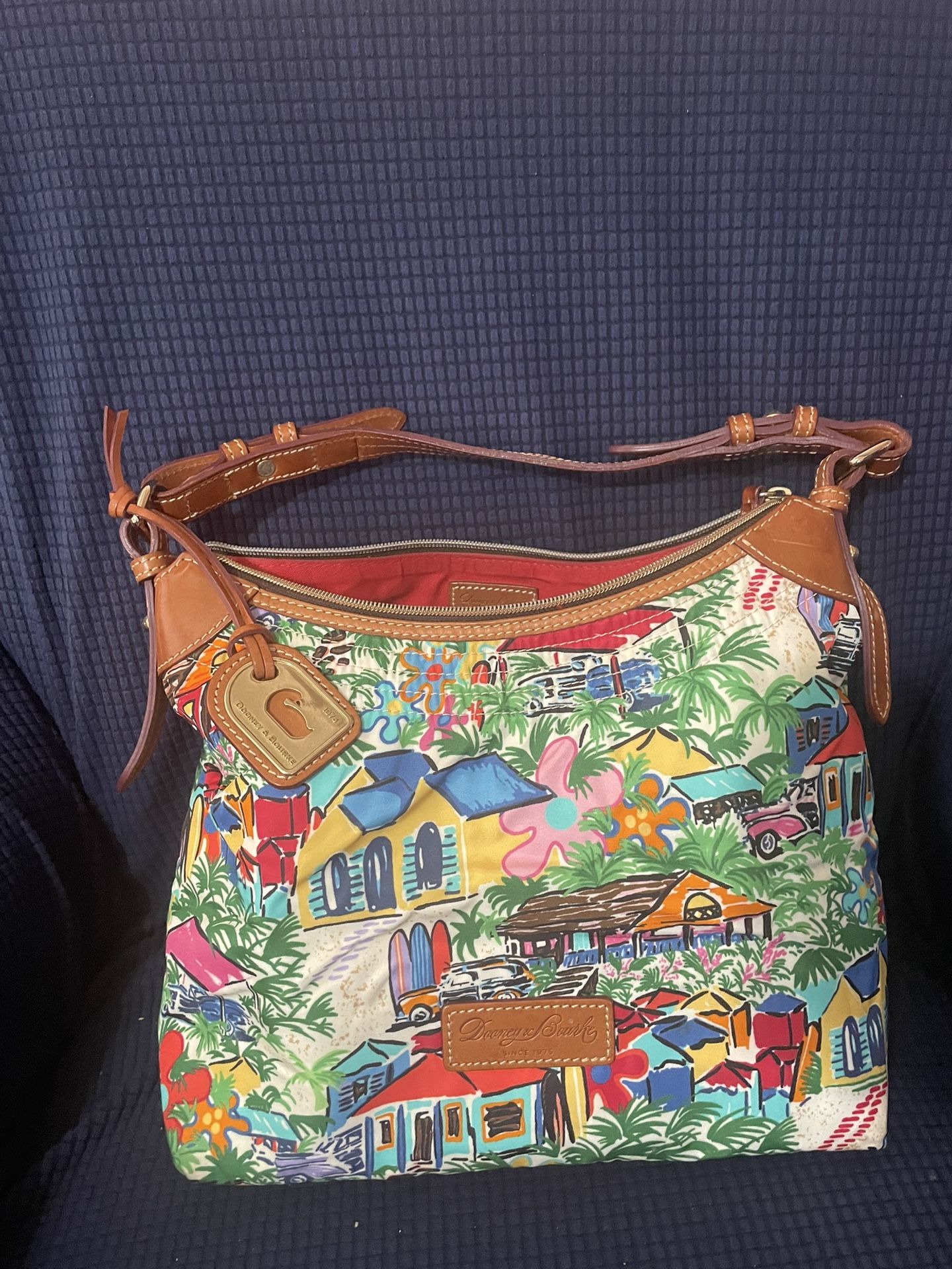 Dooney and Bourke shoulder/handbag