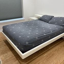 Queen Size White Bedroom Set