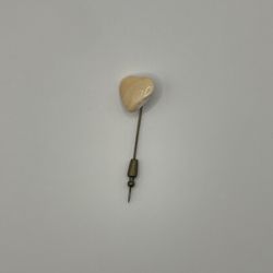 Vintage Miriam Haskell Pin With Heart Shaped Gem/stone 
