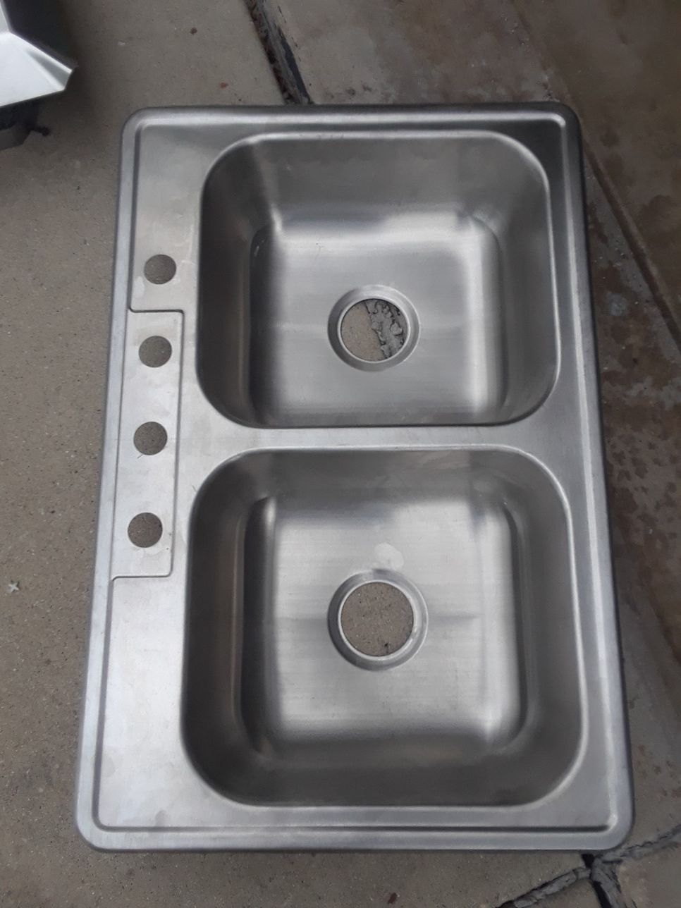 New stainless double nowl kitchen sink