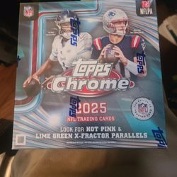 Topps Chrome 2025 Mega NFL Box