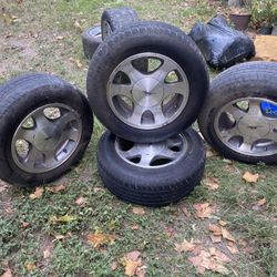 Ford Mustang (4 Wheel Rims)