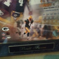 Brett Farve Plack N 1975 N 1976 News Paper
