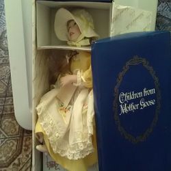 Collectable porcelain Doll from Knowles co. Yolanda's children from Mother Goose "Little Miss Muffet"