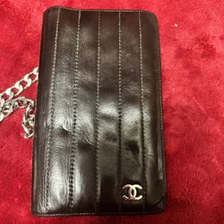  Authentic CHANEL wallet 