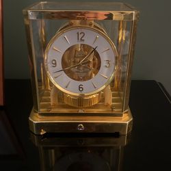 Atmos clock