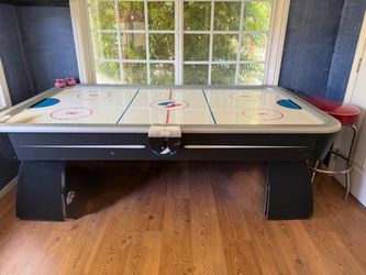 Air Hockey Table