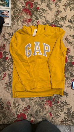 Women’s Gap Sweater