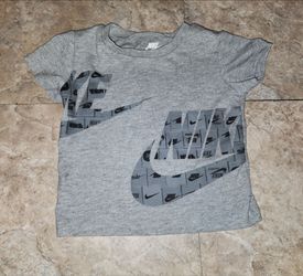 Nike boys tee