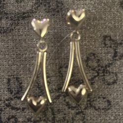 Cute 10 K Gold Heart Earrings
