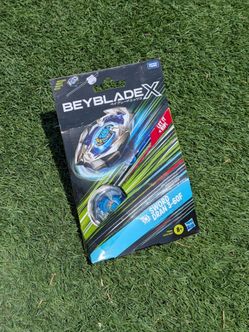 Beyblade X Sword Dran 3-60F Starter Pack – Right Spin Attack Type Top & Launcher