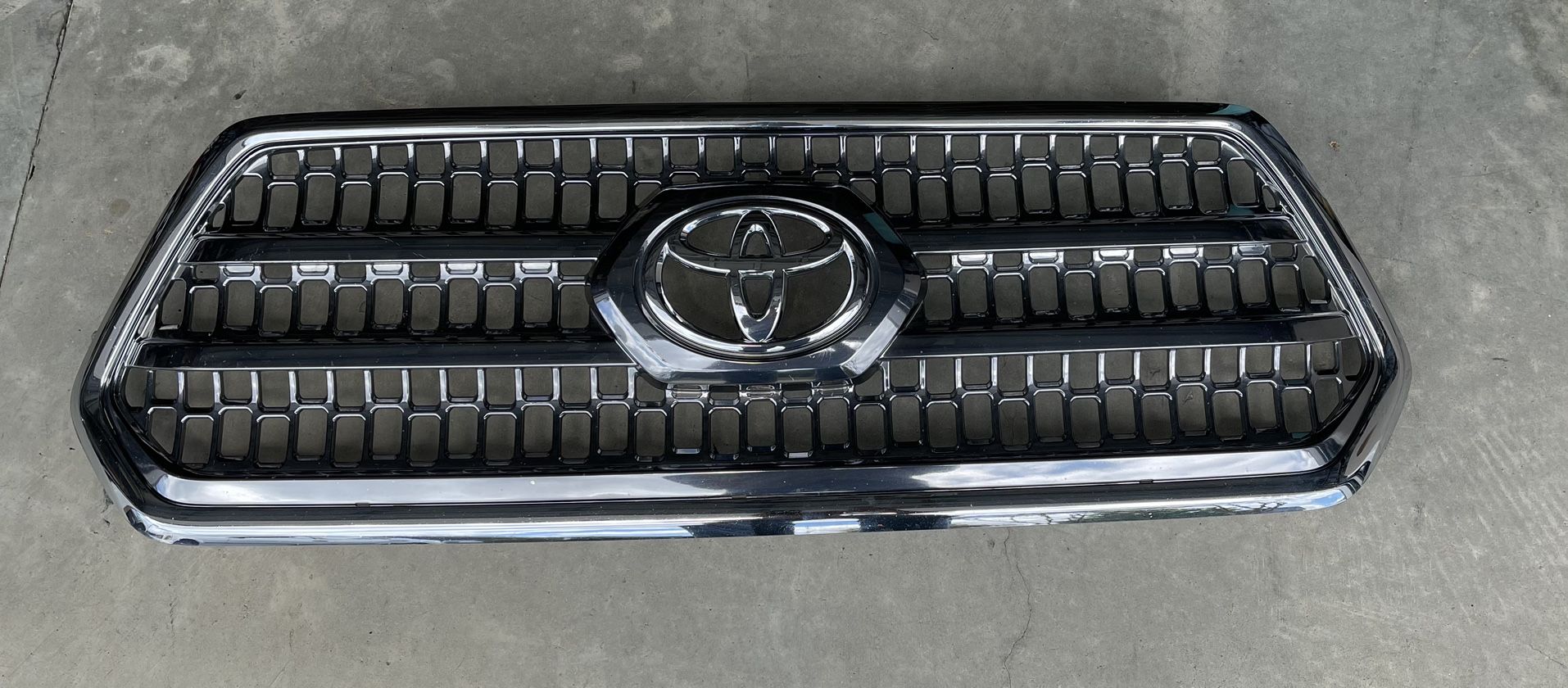 Toyota Tacoma grill