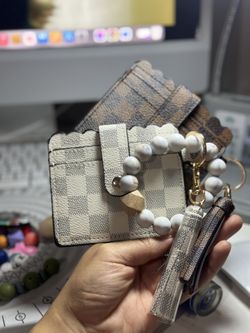 Customizable Wallet Wristlets 