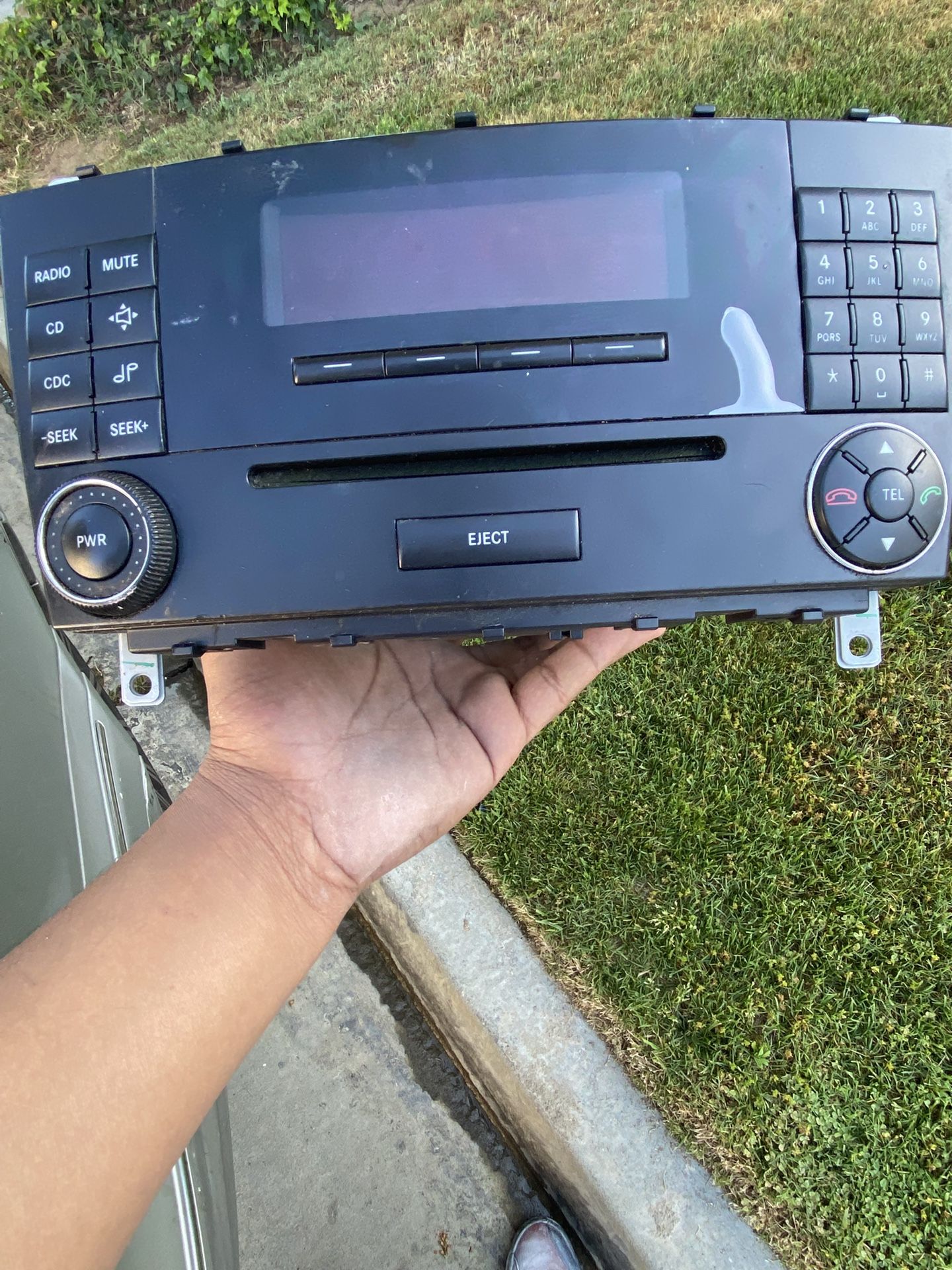 Mercedes C320 Stereo