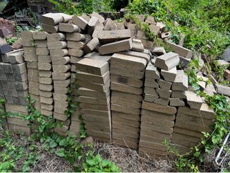 Shaped tan bricks