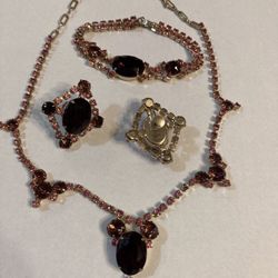 Lot Of 29 Pieces Vintage And Antique Costume Jewelry 