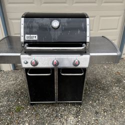 Weber Three Burner Propane Bbq Grill 