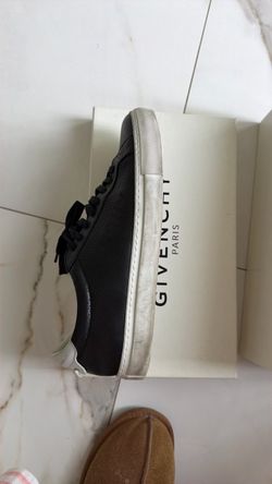 Men’s Givenchy sneaker