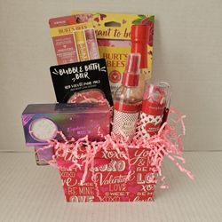 Valentine Beauty Basket NEW 