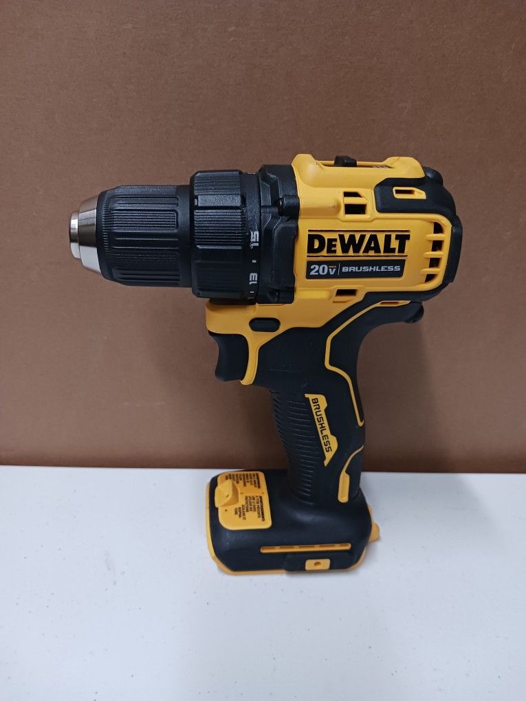 DeWalt 20 Volt Atomic Brushless Drill Driver. New