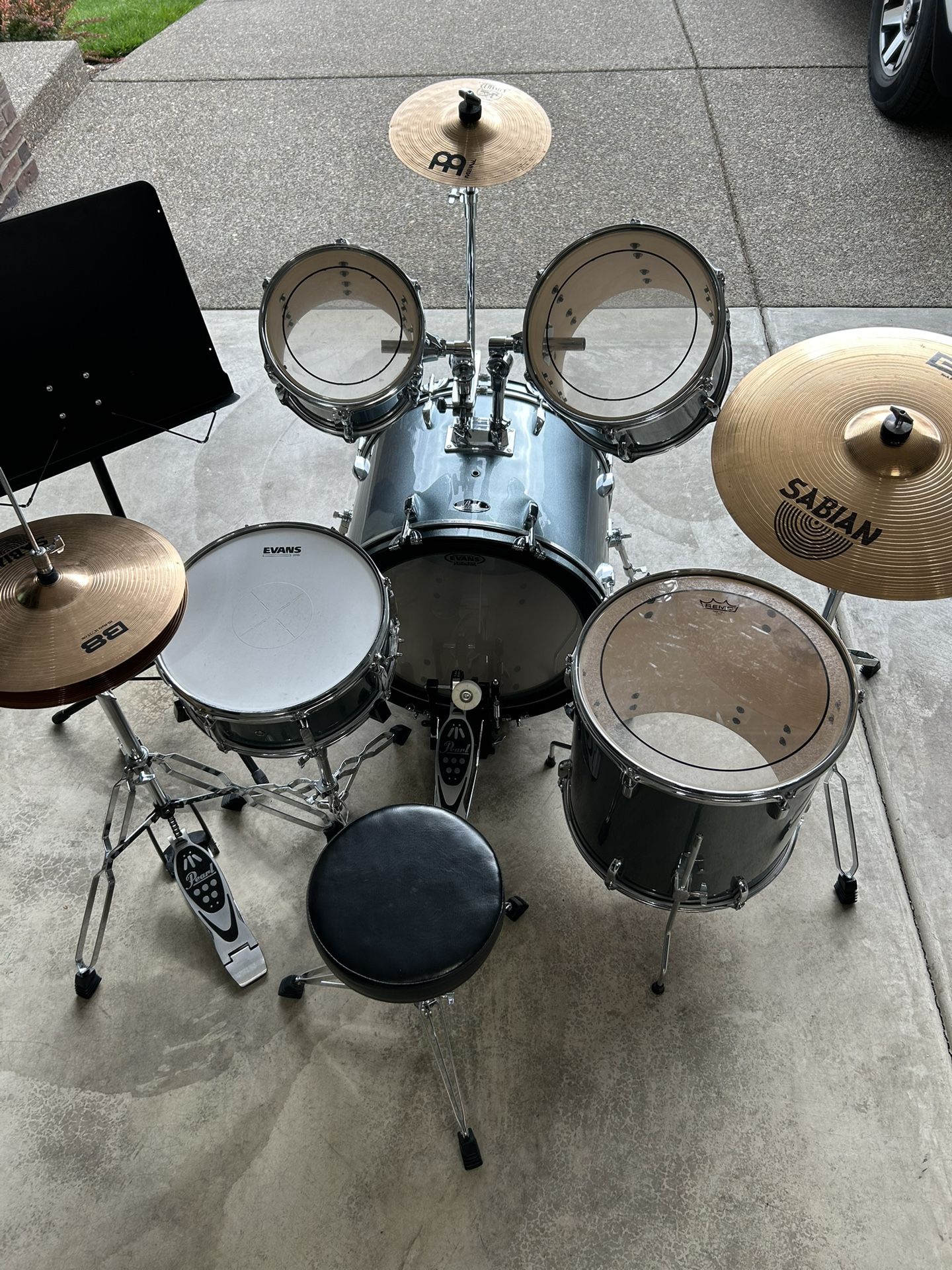 Pearl Roadshow Drum Set W/Throne, Sabian Cymbals