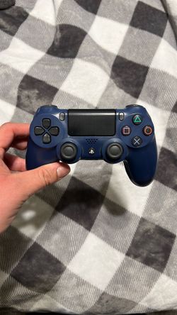 PS4 Controller ( PICK UP ONLY ) 