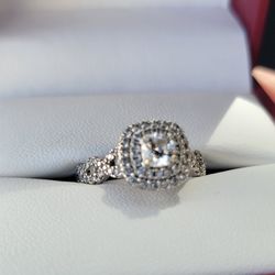 LABGRWN  1KTW 3/8CT RD CTR SZ 7.