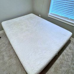 Queen Size Sealy Memory Foam Mattress / Box Spring / Metal Frame Bed